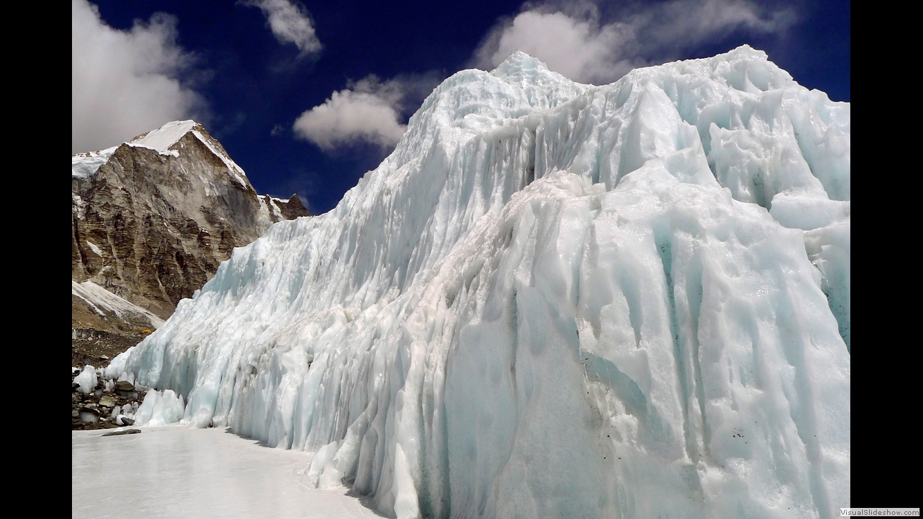 32 Khumbu Ice Fall